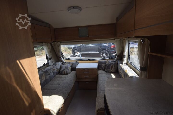 Caravan SPRITE Super 390 mit Mover und Vorzelt