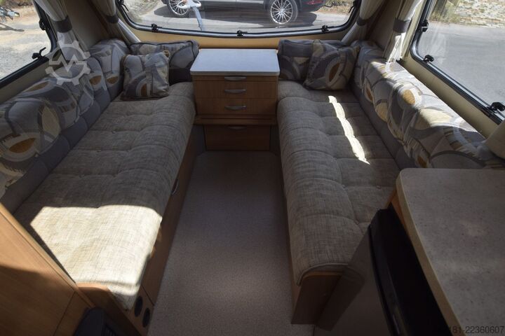 Caravan SPRITE Super 390 mit Mover und Vorzelt