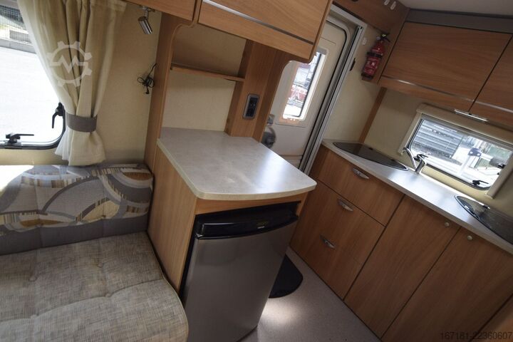 Caravan SPRITE Super 390 mit Mover und Vorzelt