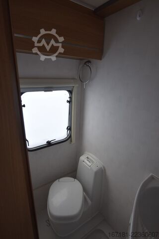 Caravan SPRITE Super 390 mit Mover und Vorzelt