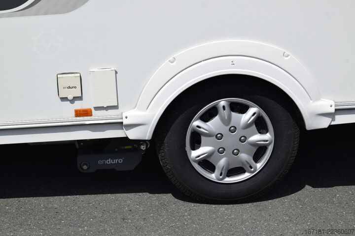 Caravan SPRITE Super 390 mit Mover und Vorzelt