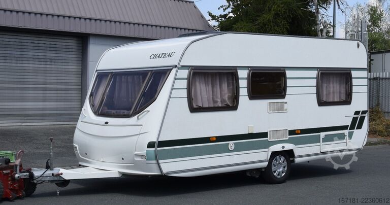 Caravan CHATEAU Calista 450 mit Vorzelt und Mover