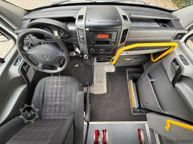 Minibus MERCEDES-BENZ Sprinter 314 BlueTEC 9SitzeRollstuhllift Störung