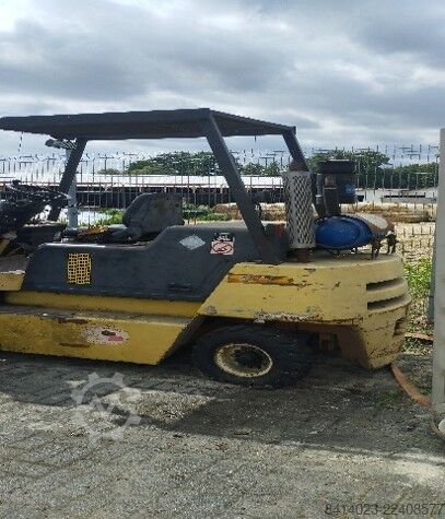 Wózek widłowy spalinowy gaz - propan but ZREMB GPW 400 E