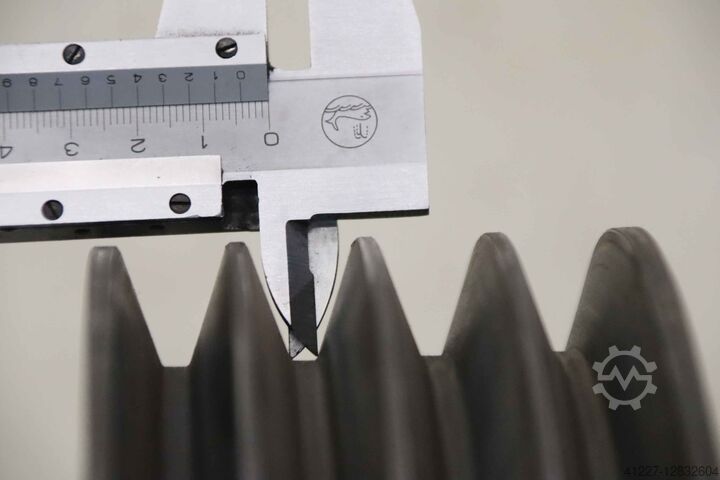 Keilriemenscheibe 4-rillig Guss SPB 224-4 (17 mm)