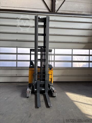 Carrelli retrattili Jungheinrich ETV 214