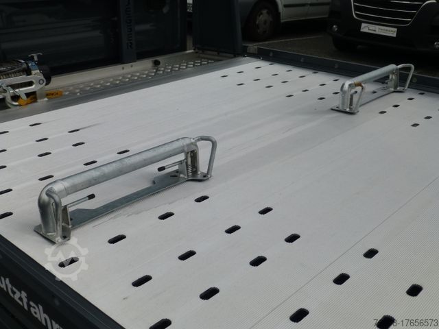 Bestelwagen autodrager IVECO Daily 35S18 Autotransporter NAVI ACC Temp.