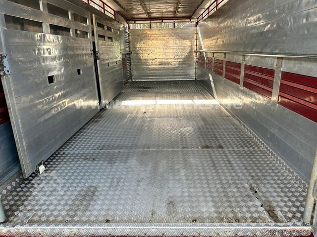 Szarvasmarha-szállító teherautó MERCEDES-BENZ Actros 1841 MP3 1.Stock Köstner Viehaufbau