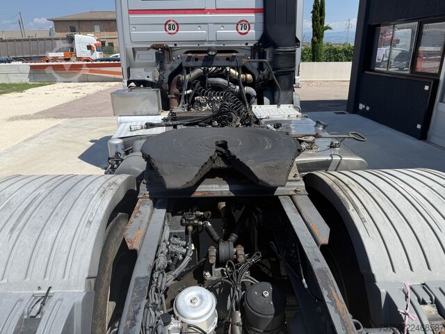 τυπική μονάδα τράκτορα Mercedes-Benz Actros 2048 4x4 Retarder Kipphydraulik