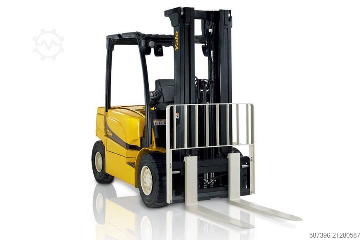 Electric 4-wheel forklift Yale ERP40VM