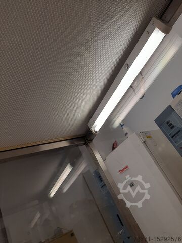 Met nieuw filter Bassaire Laminar Flow Cabinet