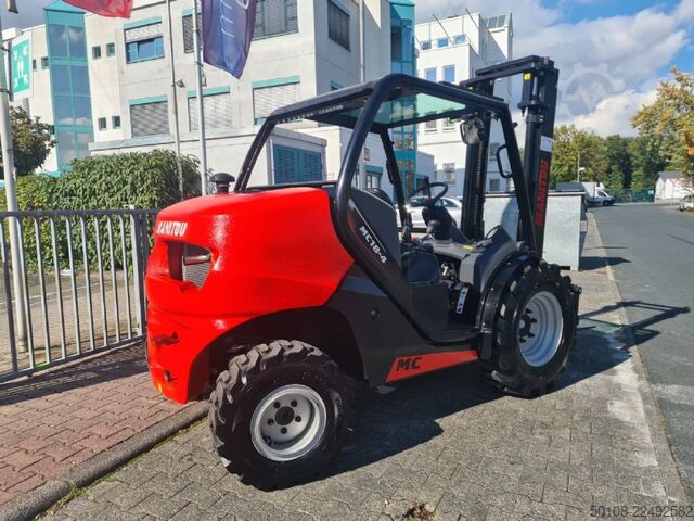 Terreinheftruck Manitou MC 18.4 Stage3B