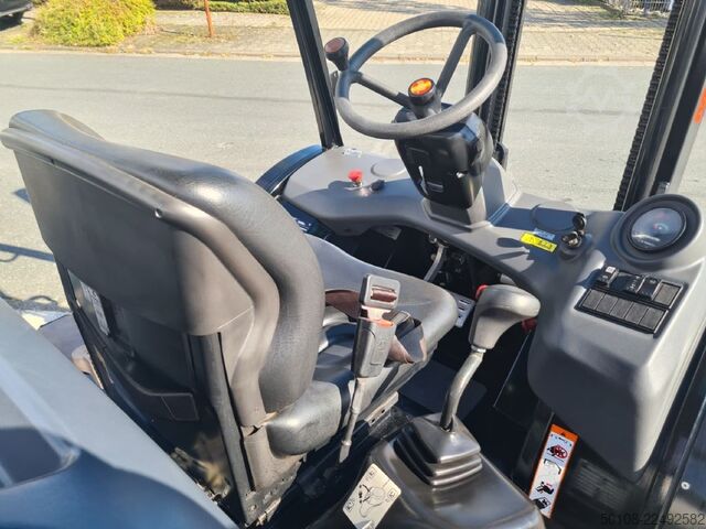 Terreinheftruck Manitou MC 18.4 Stage3B