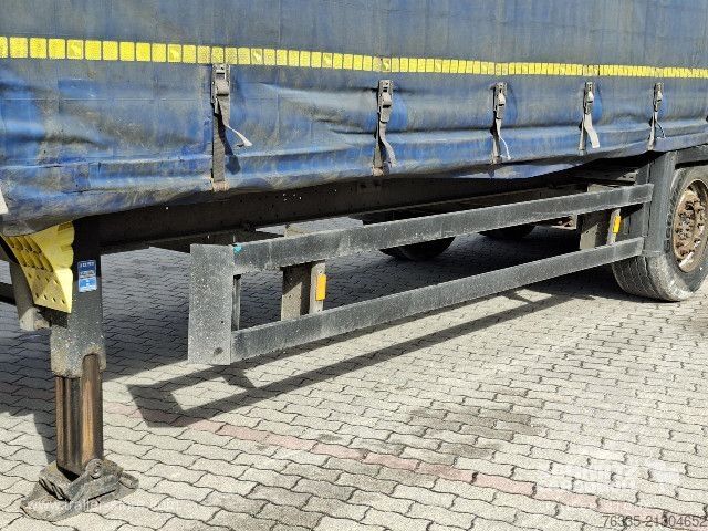 Open semitrailer with tarp Schmitz Cargobull Curtainsider Mega