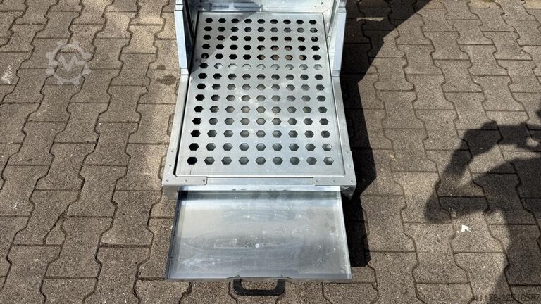 Soporte para bomba, galvanizado, con cajón, 600x900 mm, 1 unidad Kama Pump Rack