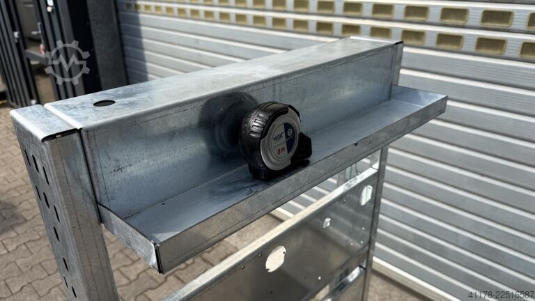 Soporte para bomba, galvanizado, con cajón, 600x900 mm, 1 unidad Kama Pump Rack