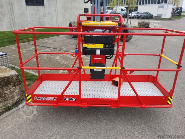 Platformă de lucru telescopică Magni DTB24RT