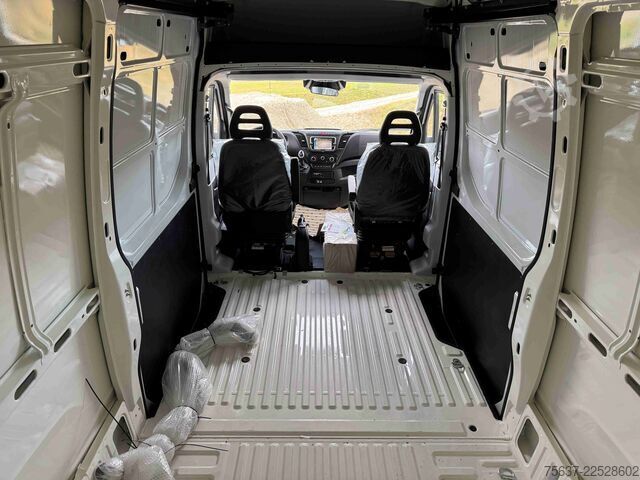 Gesloten bestelwagen Iveco 100% Sperre 4x4 DAILY 50C18H A8 V-H2 AX
