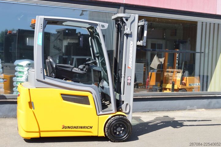 Forklift Jungheinrich EFG 220 wie Neu EFG220 TOP ZUSTAND