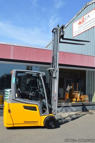 Forklift Jungheinrich EFG 220 wie Neu EFG220 TOP ZUSTAND