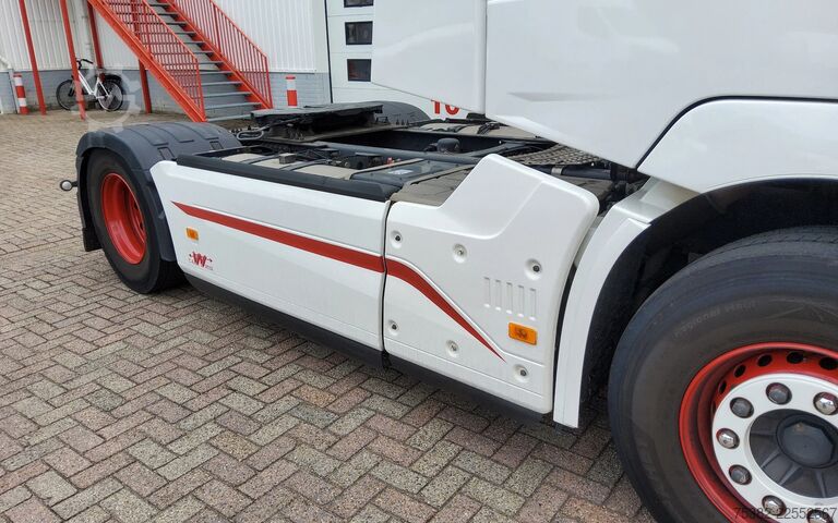 Standart-SZM Renault T T 520 HIGH SLEEPER 4x2 EURO 6 - 33-BPH-4