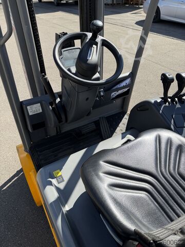 Elektrisch – 3 Räder Jungheinrich EFG115 4.5m/ 2021y/ 828h