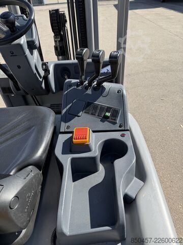 Elektrisch – 3 Räder Jungheinrich EFG115 4.5m/ 2021y/ 828h