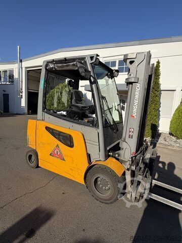 Electric – 4 roți Jungheinrich EFG S30 4.7m/ 4v/ 5379h