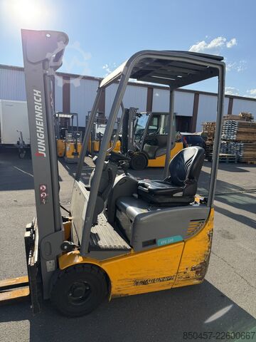 Elektromos – 3 kerék Jungheinrich EFG 110 2022y/ 3.3m/ 1127h