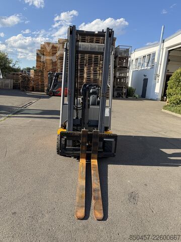 Elektromos – 3 kerék Jungheinrich EFG 110 2022y/ 3.3m/ 1127h
