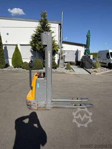 Raklapos targoncák Jungheinrich EJC 112 li-ion 2.9m/ cold store