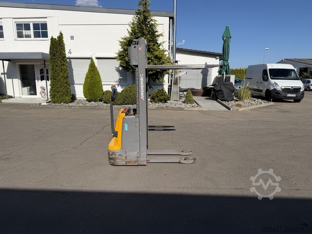 Raklapos targoncák Jungheinrich EJC 112 li-ion 2.9m/ cold store