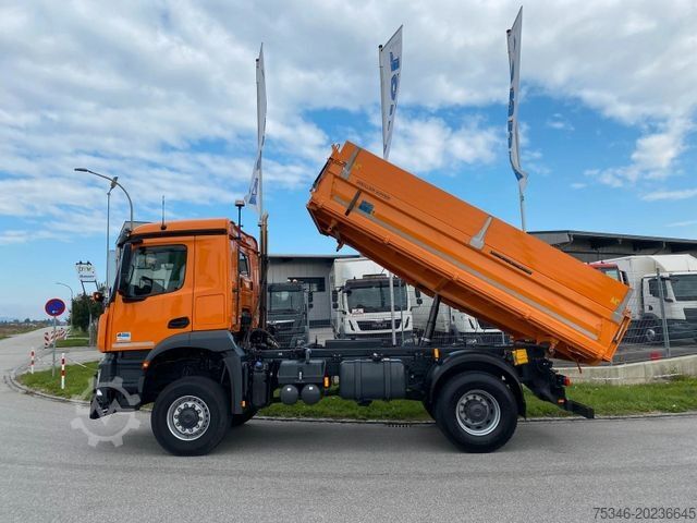Altro MERCEDES-BENZ 2235 Arocs 4x4 Kipper Winterdienst /nur 20 tkm