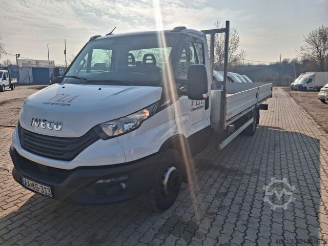 Gardinsidad skåpbil IVECO 70C18