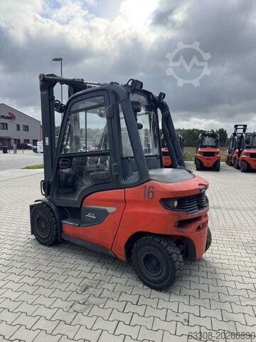 Wózek widłowy z silnikiem wysokoprężnym Linde H30D-01/1202