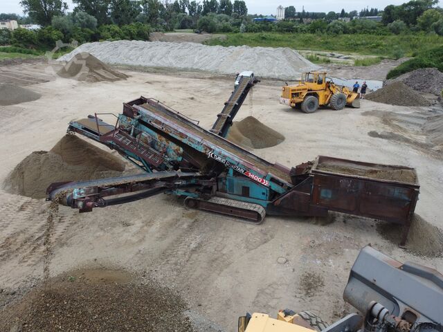 Tracked screener Powerscreen Chieftain 1400
