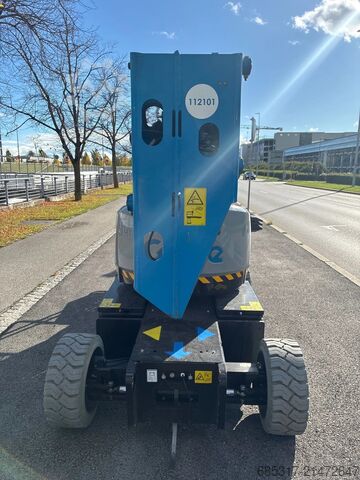 Articulating boom Genie Z33/18