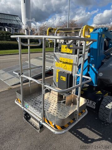 Articulating boom Genie Z33/18