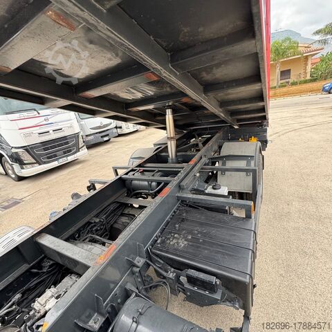 Traktör Iveco EuroCargo 75e17