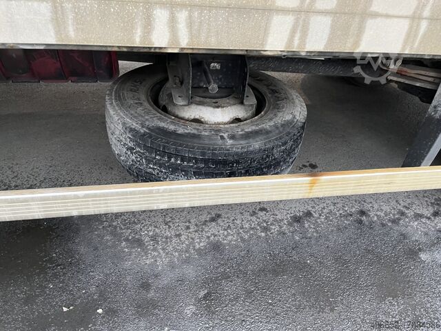 Vysoký + dlouhý skříňový vůz Renault M 180