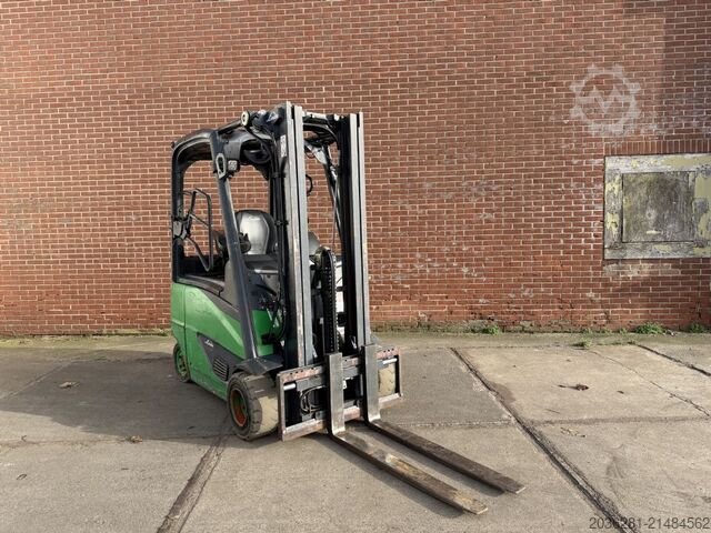 Elektrische vorkheftruck met 4 wielen Linde E20PH-02