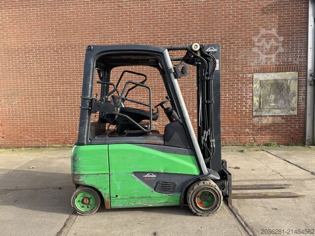 Elektrische vorkheftruck met 4 wielen Linde E20PH-02