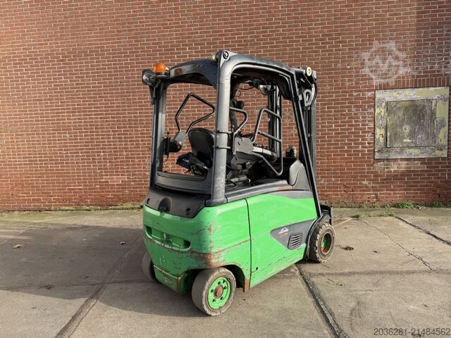 Elektrische vorkheftruck met 4 wielen Linde E20PH-02