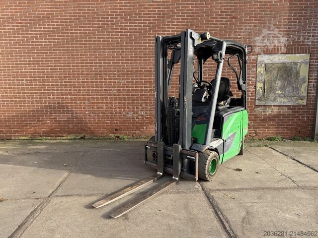 Elektrische vorkheftruck met 4 wielen Linde E20PH-02