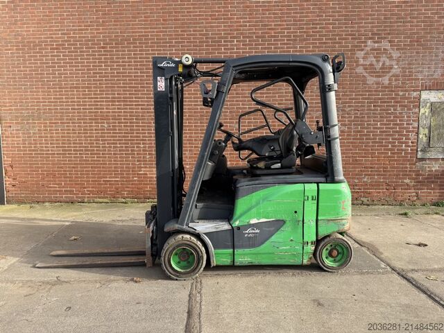 Elektrische vorkheftruck met 4 wielen Linde E20PH-02