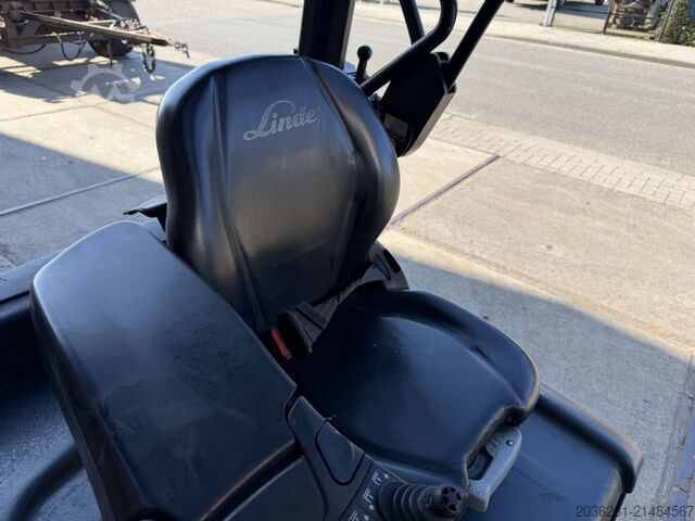 Elektrische vorkheftruck met 4 wielen Linde E20PH-02