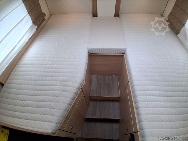 Halvintegreret autocamper BÜRSTNER Nexxo T 690G IC-Line *ohne Hubbett*