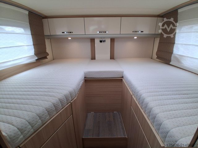 Halvintegreret autocamper BÜRSTNER Nexxo T 690G IC-Line *ohne Hubbett*