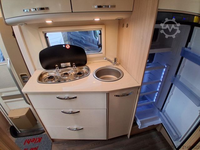 Halvintegreret autocamper BÜRSTNER Nexxo T 690G IC-Line *ohne Hubbett*