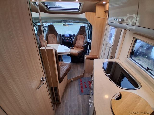 Halvintegreret autocamper BÜRSTNER Nexxo T 690G IC-Line *ohne Hubbett*